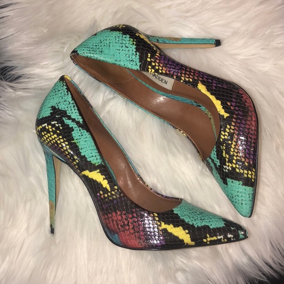 Steve Madden Proto Multi Snake Pointed Pumps - Picture 8 of 10